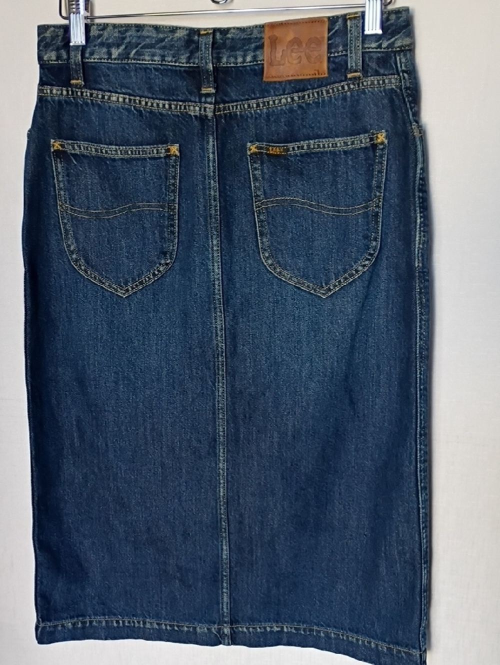 Lee Vintaje Modern  Women’s  High Rise Jeans Midi Skirt with Button Front SZ 30 - Picture 3 of 8